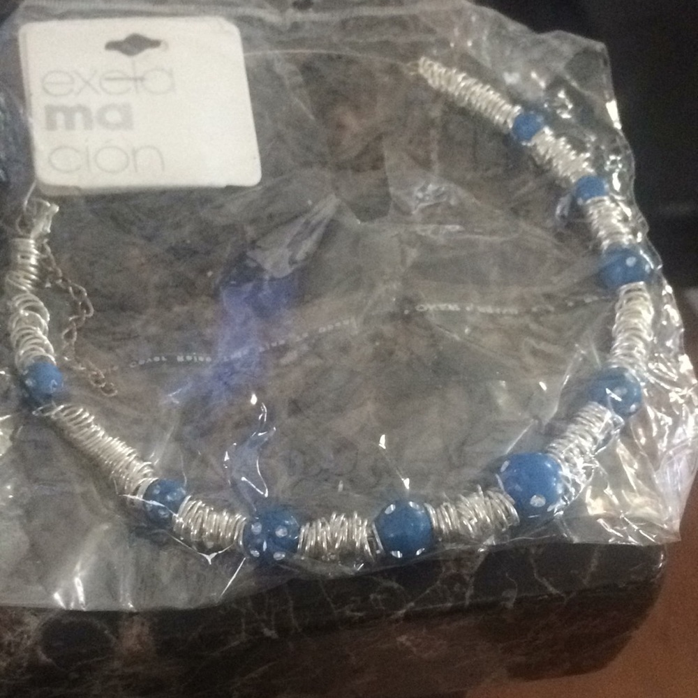 Brand new choker